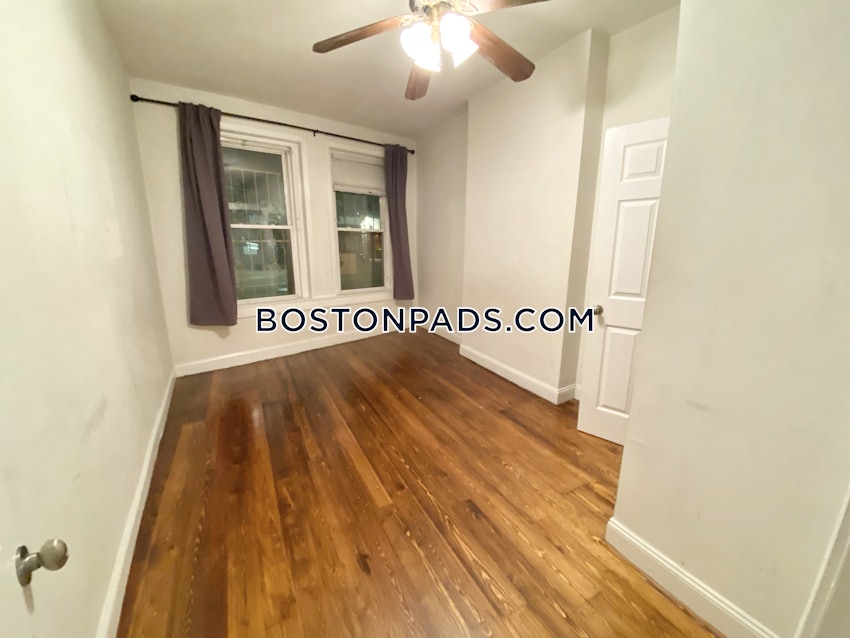 BOSTON - NORTHEASTERN/SYMPHONY - 5 Beds, 2 Baths - Image 4