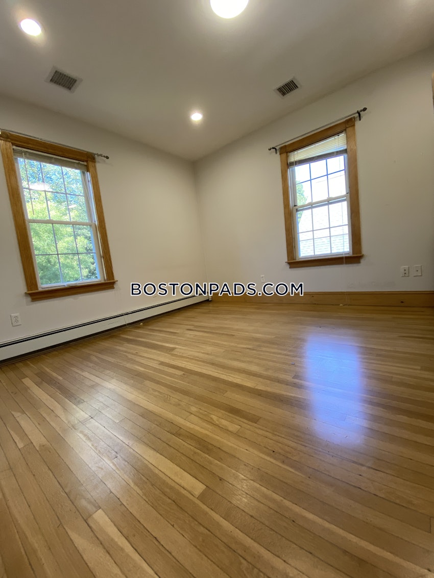 BOSTON - DORCHESTER - SAVIN HILL - 5 Beds, 2 Baths - Image 9