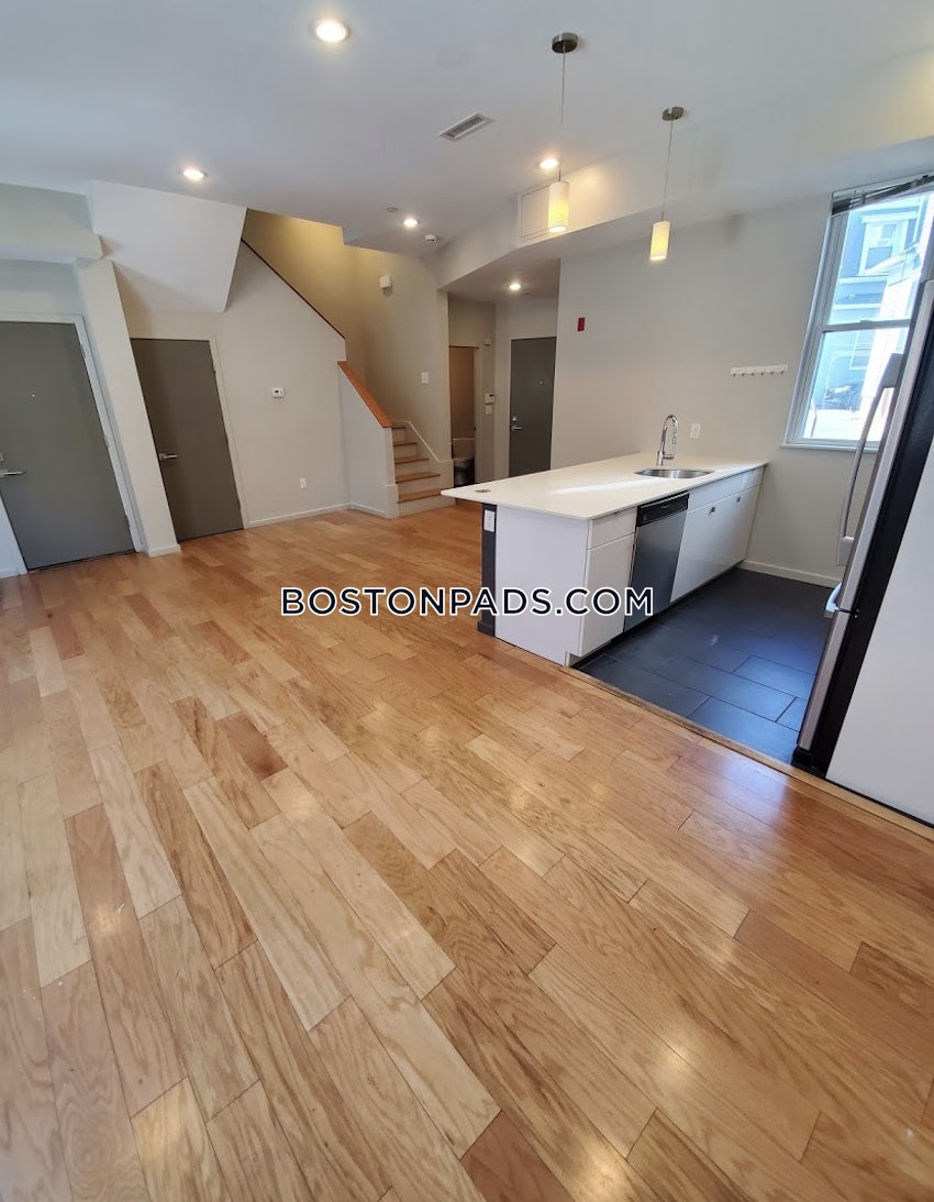 BOSTON - ALLSTON - 5 Beds, 2.5 Baths - Image 24