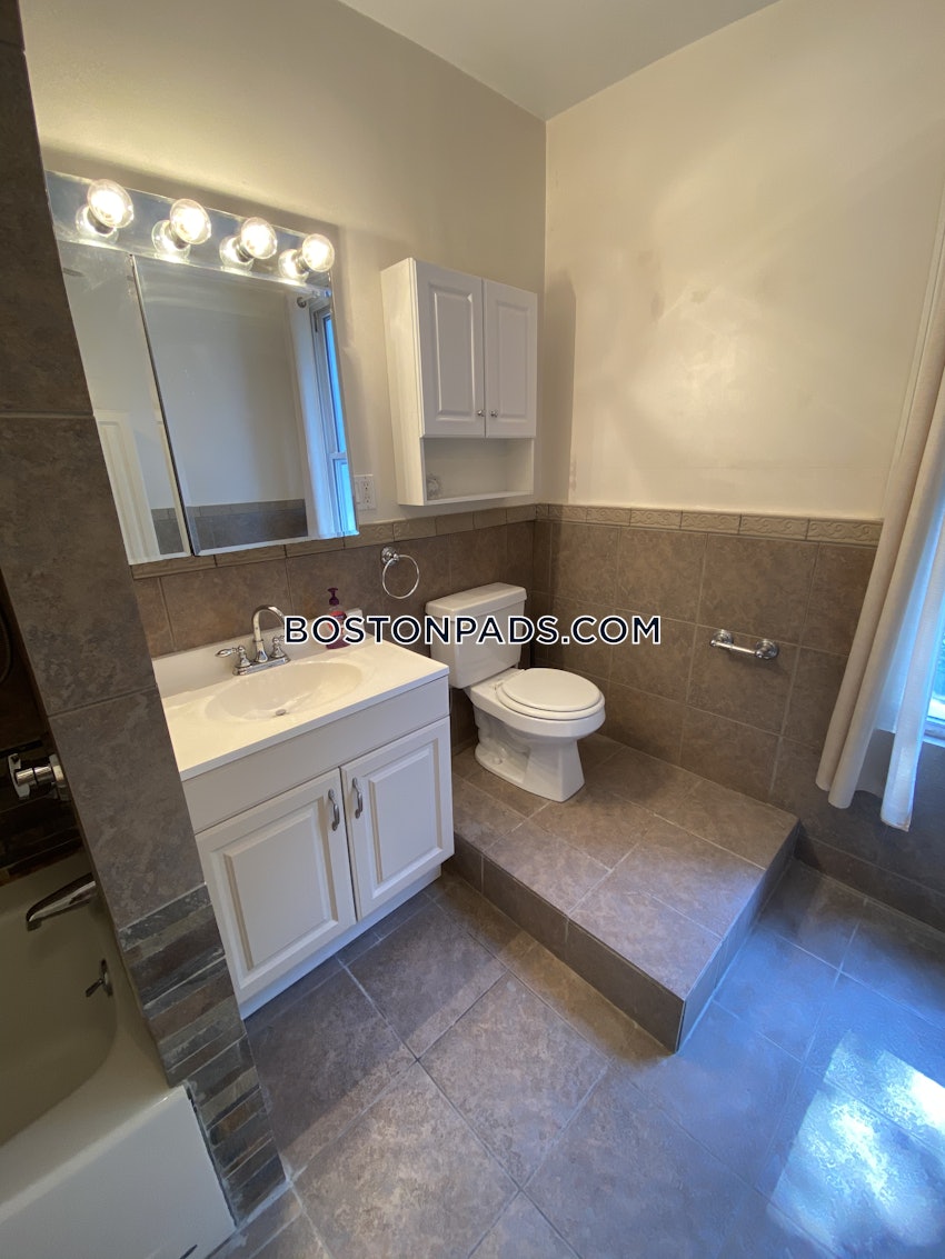 BOSTON - BRIGHTON - OAK SQUARE - 3 Beds, 1 Bath - Image 39