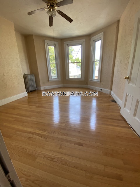 Newton St. Boston photo 28