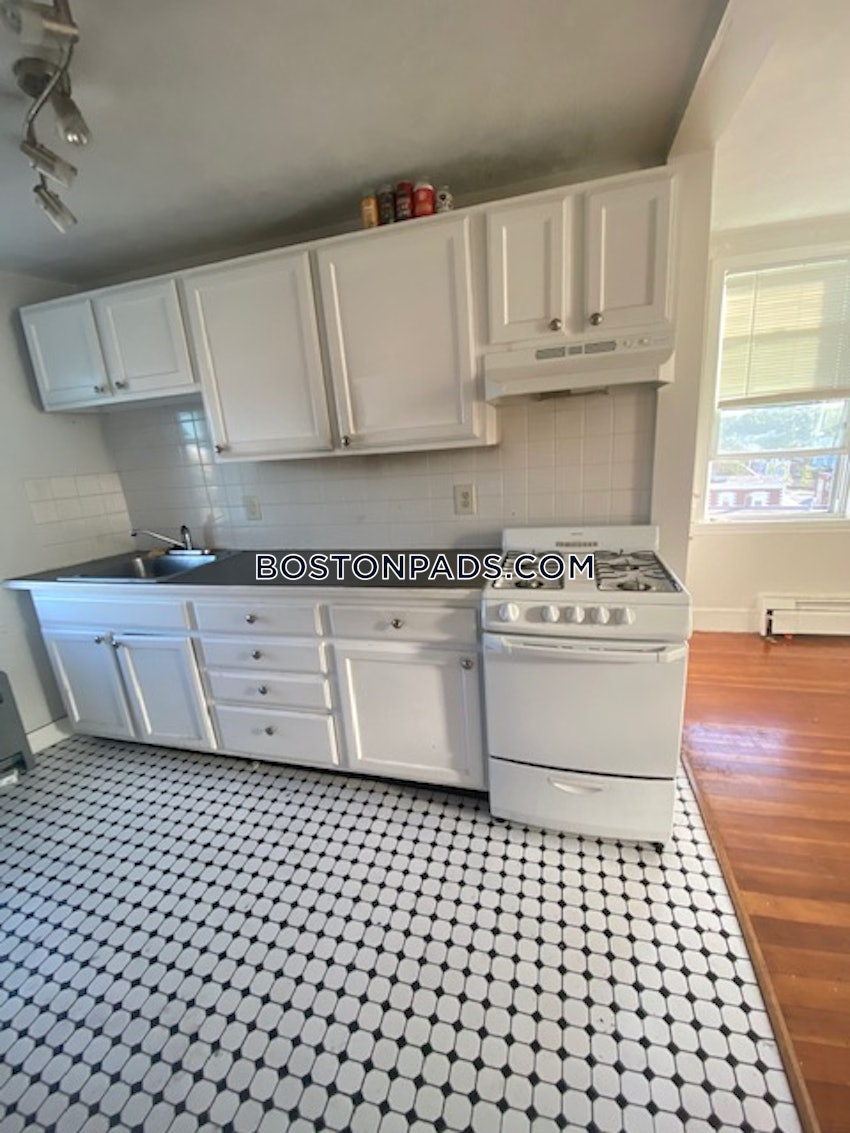 SALEM - 1 Bed, 1 Bath - Image 1