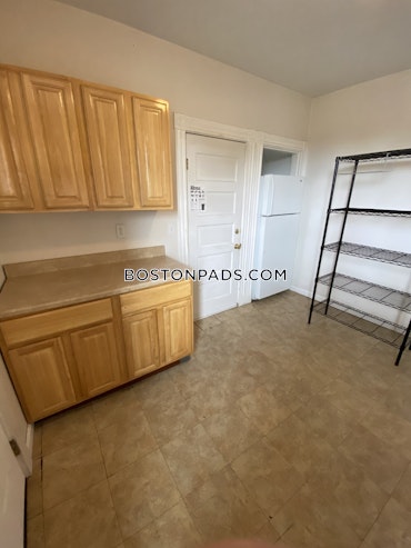 Boston - 4 Beds, 1 Baths