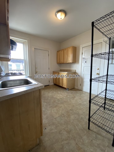 Boston - 4 Beds, 1 Baths