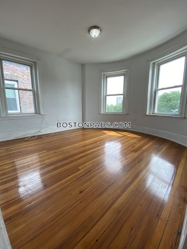 Boston - 4 Beds, 1 Baths