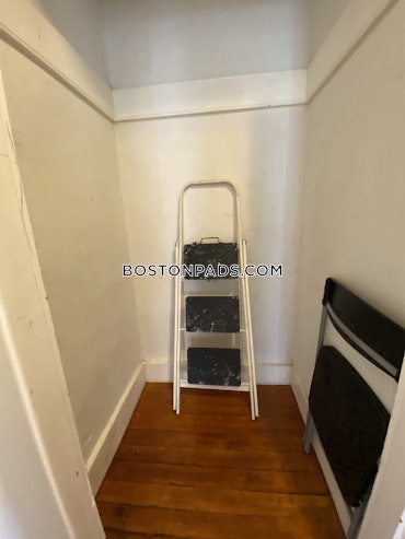 Boston - 4 Beds, 1 Baths