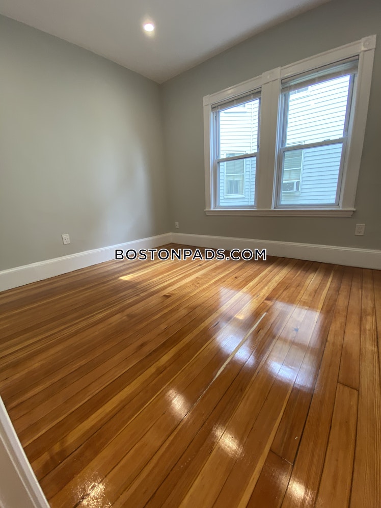 Hyde Park Ave., Boston