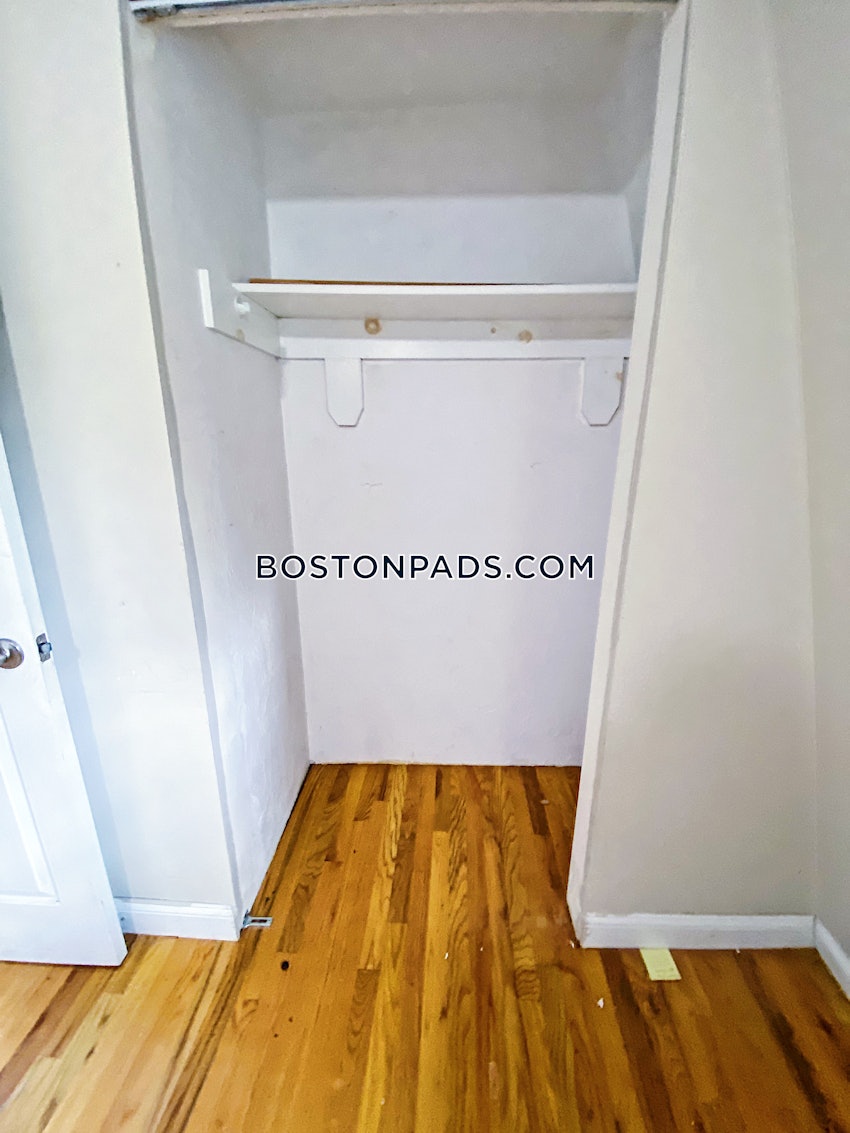 BOSTON - FORT HILL - 5 Beds, 2 Baths - Image 34