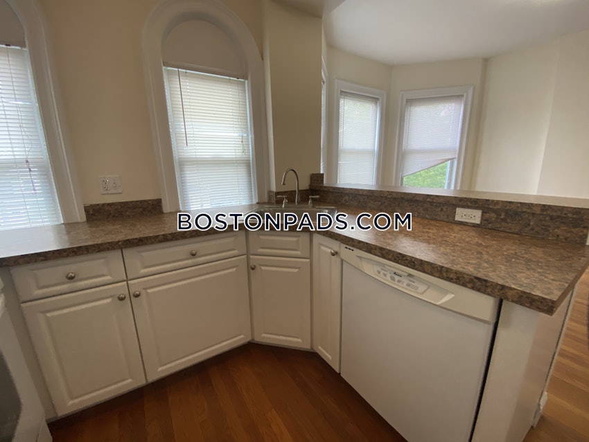 BOSTON - ALLSTON - 2 Beds, 1 Bath - Image 2