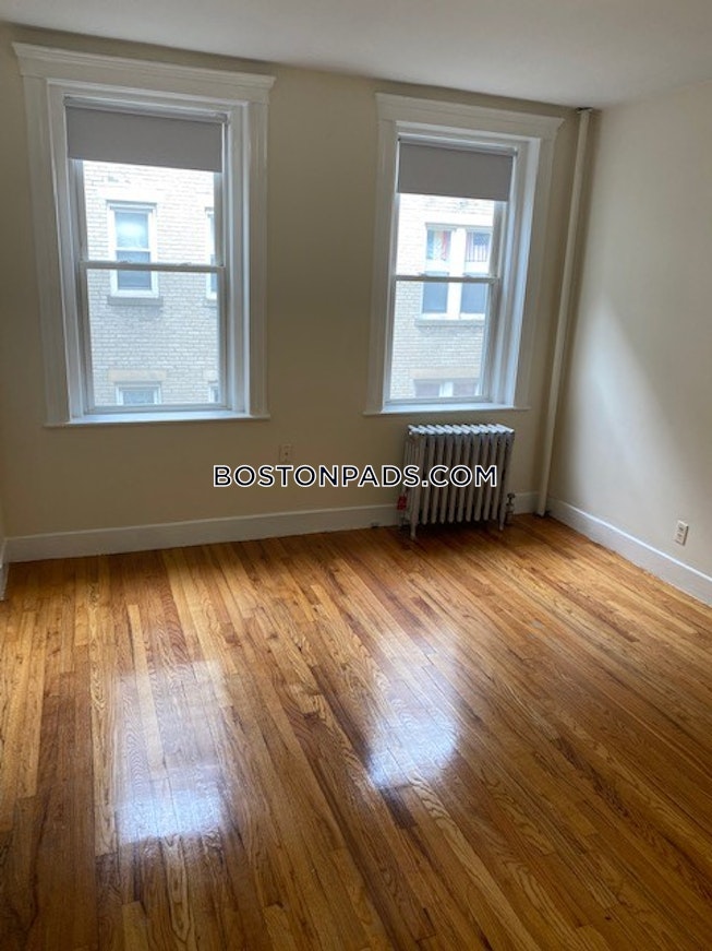 Boston - $2,300+ /mo