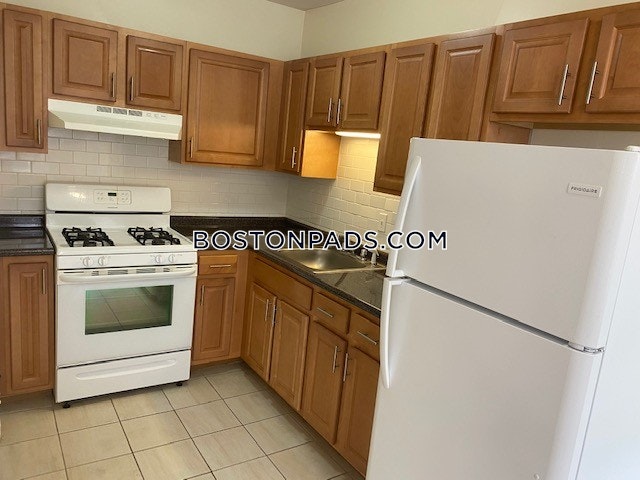 Boston - 1 Beds, 1 Baths