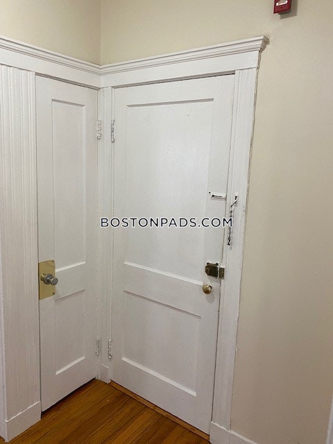 Boston - 1 Beds, 1 Baths