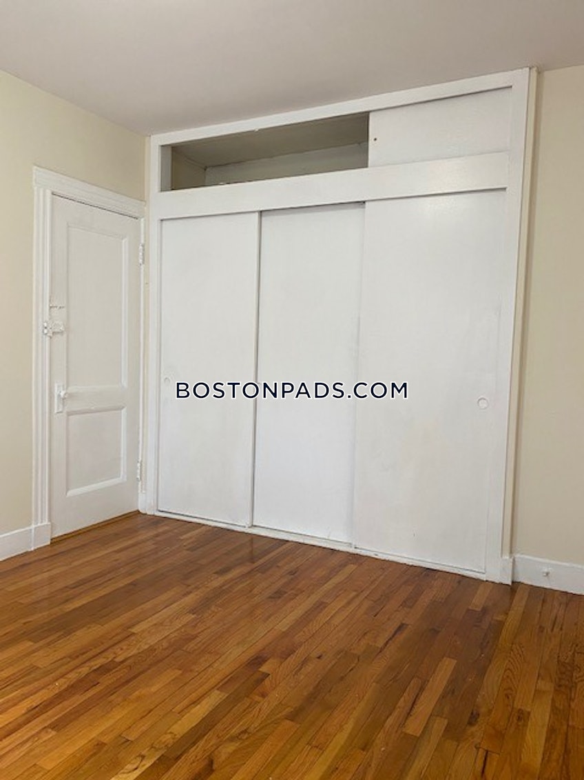 Boston - $2,300+ /month