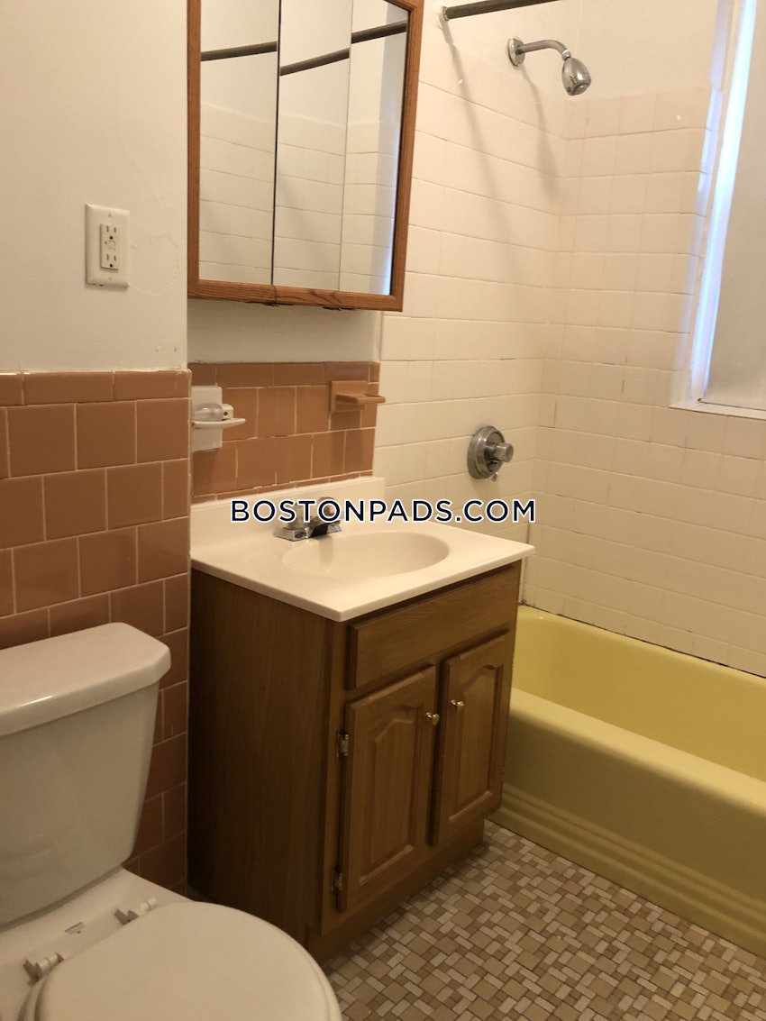 BROOKLINE- WASHINGTON SQUARE - 1 Bed, 2 Baths - Image 4