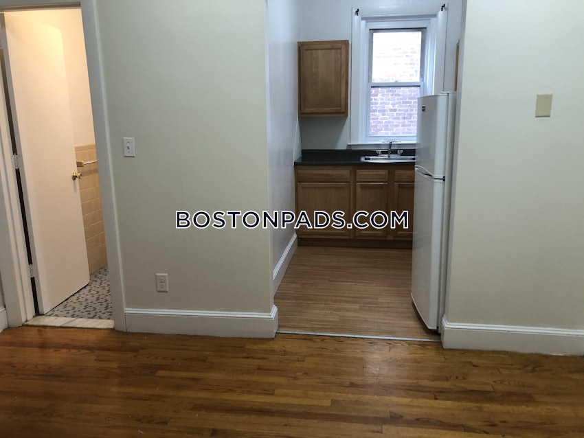 BROOKLINE- WASHINGTON SQUARE - 2 Beds, 1 Bath - Image 41