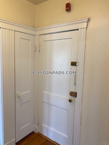 Boston - 1 Beds, 1 Baths