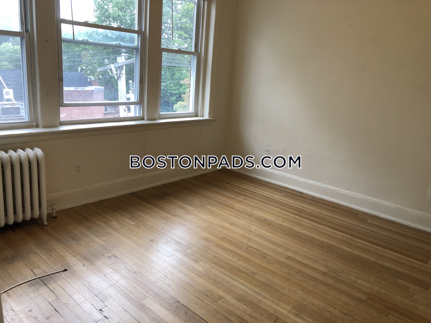 BROOKLINE- WASHINGTON SQUARE - 2 Beds, 1 Bath - Image 7