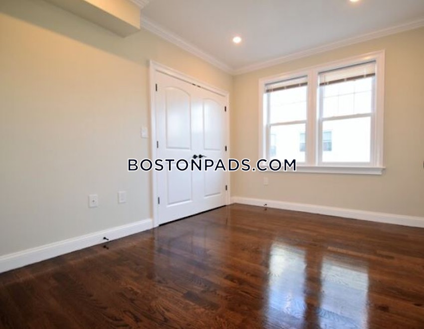 BOSTON - BRIGHTON - OAK SQUARE - 5 Beds, 1.5 Baths - Image 3