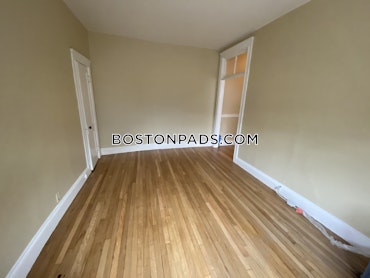 Boston - 0 Beds, 1 Baths