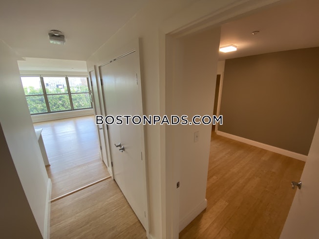 Boston - $4,200+ /mo