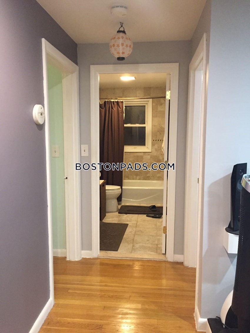 BELMONT - 2 Beds, 1 Bath - Image 10