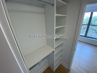 Boston - 2 Beds, 2 Baths