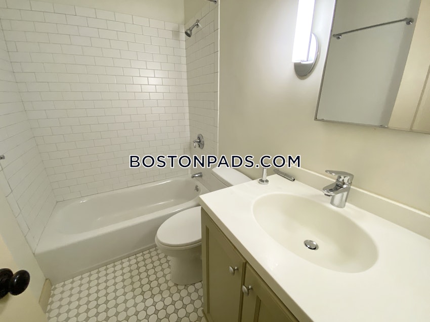 BOSTON - FORT HILL - 2 Beds, 1 Bath - Image 46