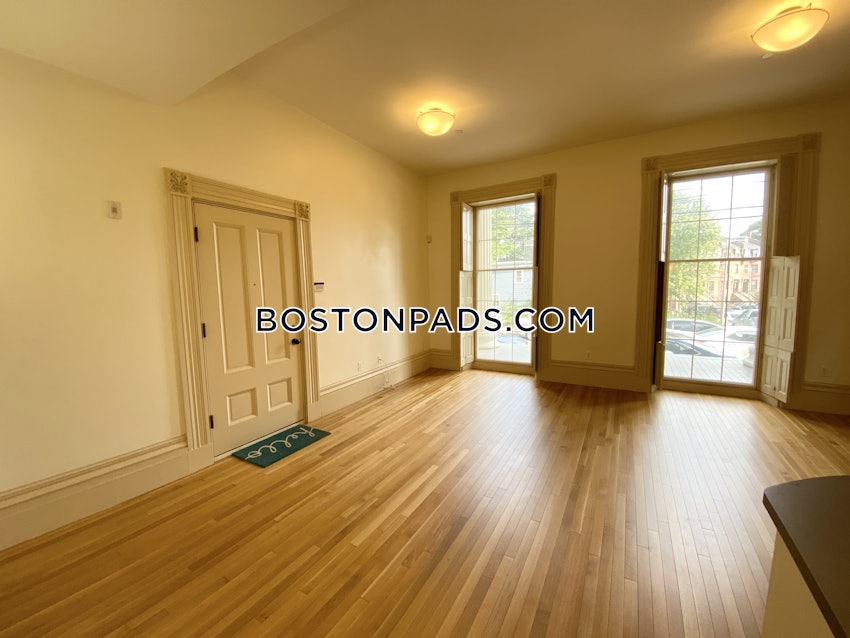 BOSTON - FORT HILL - 2 Beds, 1 Bath - Image 39