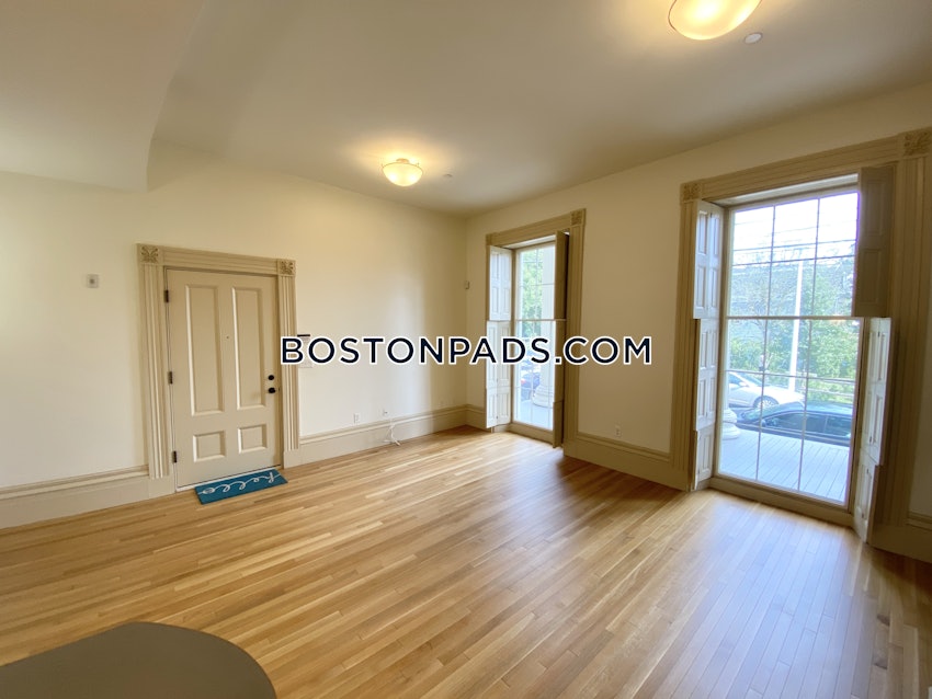 BOSTON - FORT HILL - 2 Beds, 1 Bath - Image 34