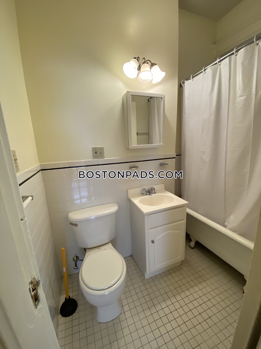 BOSTON - FENWAY/KENMORE - 1 Bed, 1 Bath - Image 29