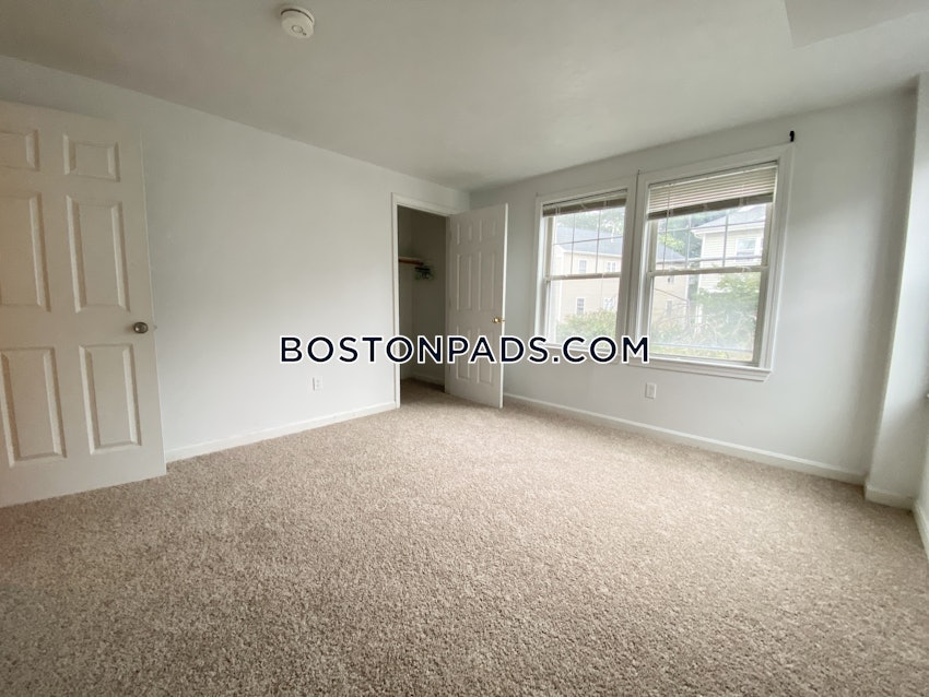 BOSTON - MISSION HILL - 3 Beds, 2.5 Baths - Image 25