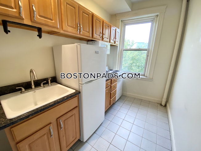 Boston - $2,750+ /mo