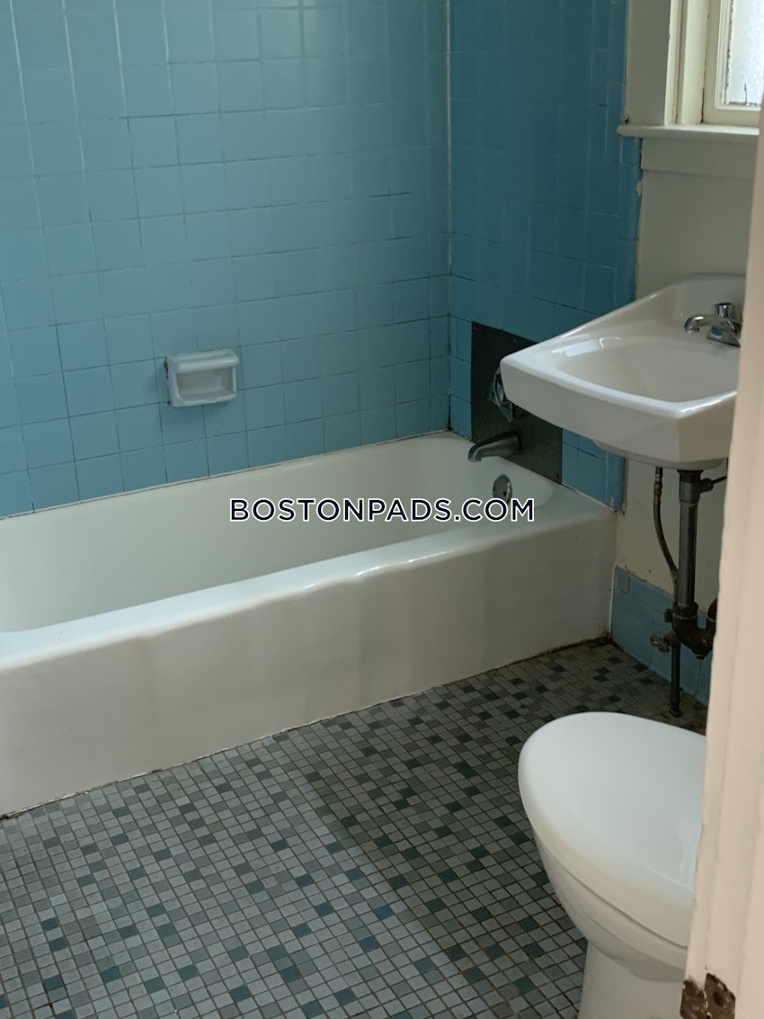 CAMBRIDGE - HARVARD SQUARE - 1 Bed, 1 Bath - Image 20