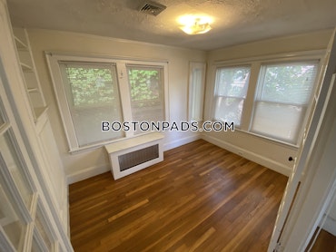 Brookline - 4 Beds, 1.5 Baths