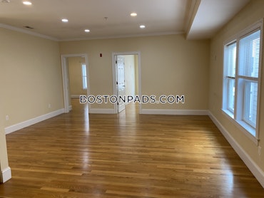 Boston - 3 Beds, 1 Baths