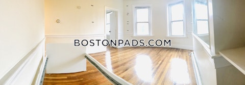 Wait St. Roxbury Crossing photo 7