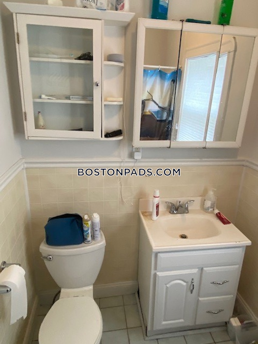 SOMERVILLE - TUFTS - 4 Beds, 1 Bath - Image 7