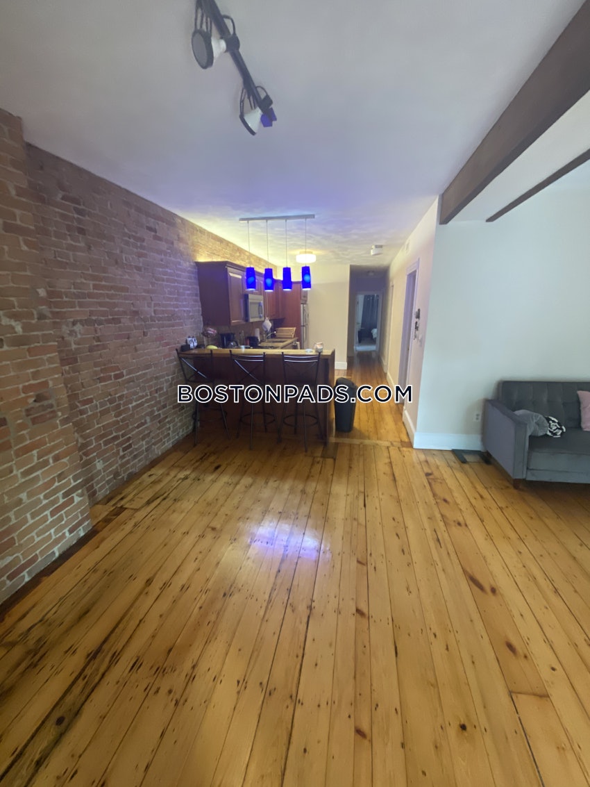 CHELSEA - 2 Beds, 1 Bath - Image 15