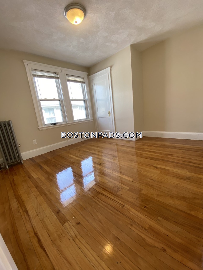 SOMERVILLE- WEST SOMERVILLE/ TEELE SQUARE - 4 Beds, 1 Bath - Image 12