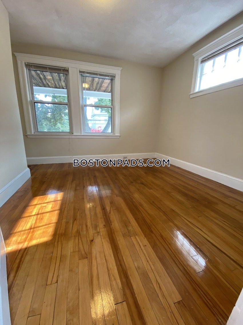 SOMERVILLE- WEST SOMERVILLE/ TEELE SQUARE - 4 Beds, 1 Bath - Image 15