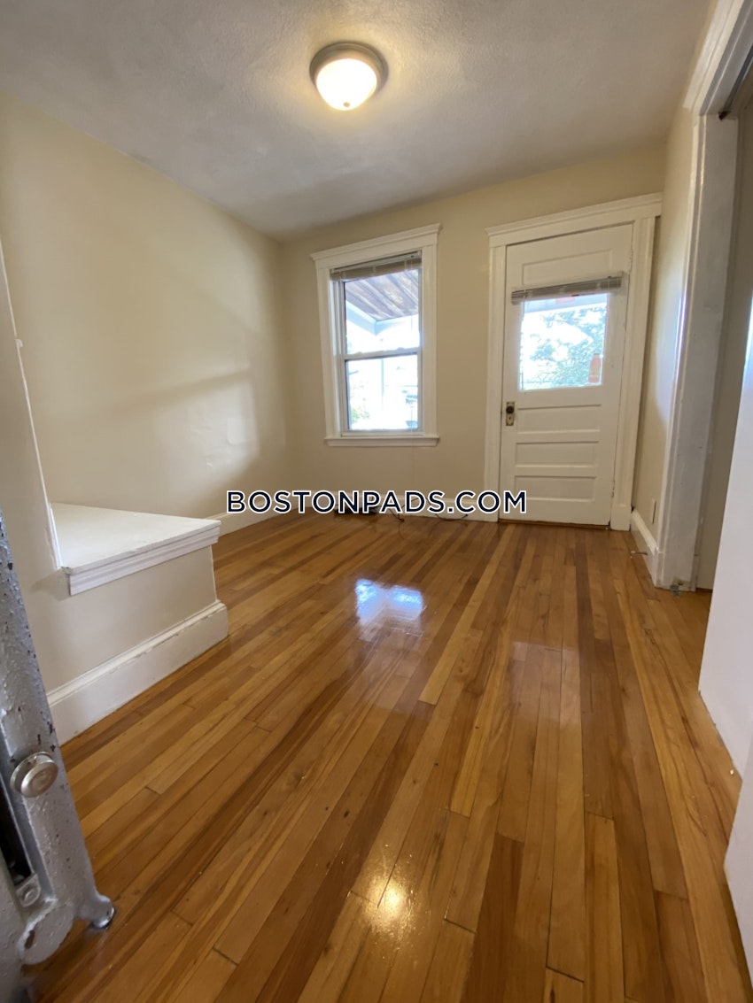 SOMERVILLE- WEST SOMERVILLE/ TEELE SQUARE - 4 Beds, 1 Bath - Image 14