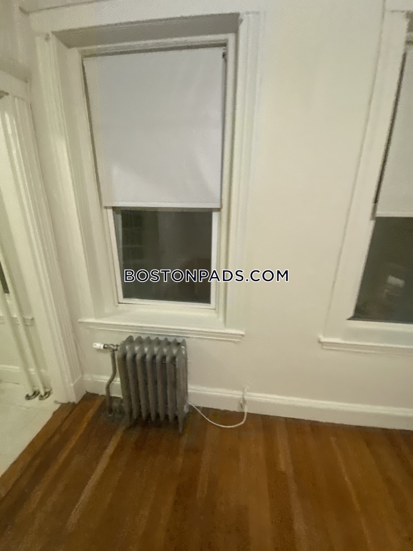 BOSTON - FENWAY/KENMORE - 1 Bed, 1 Bath - Image 11