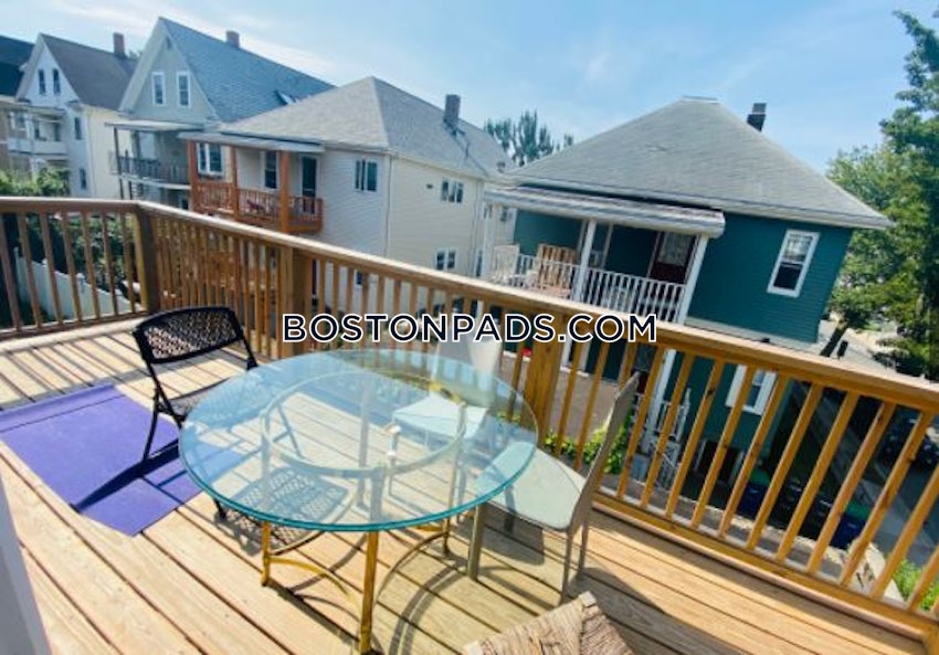 SOMERVILLE - TUFTS - 4 Beds, 1 Bath - Image 14