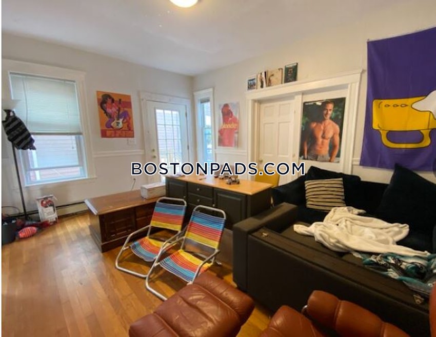 SOMERVILLE - TUFTS - 4 Beds, 1 Bath - Image 1