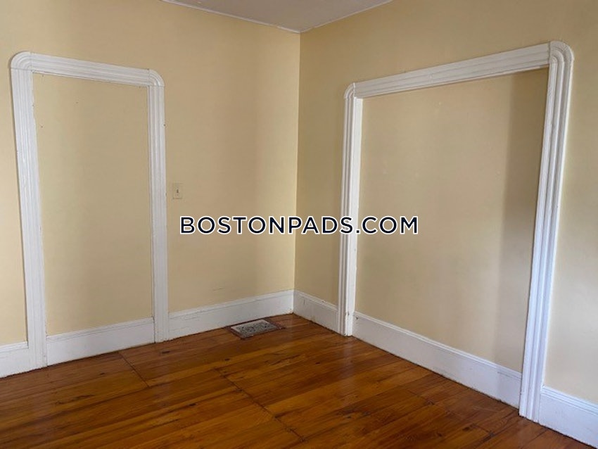 SOMERVILLE - PORTER SQUARE - 4 Beds, 2 Baths - Image 20