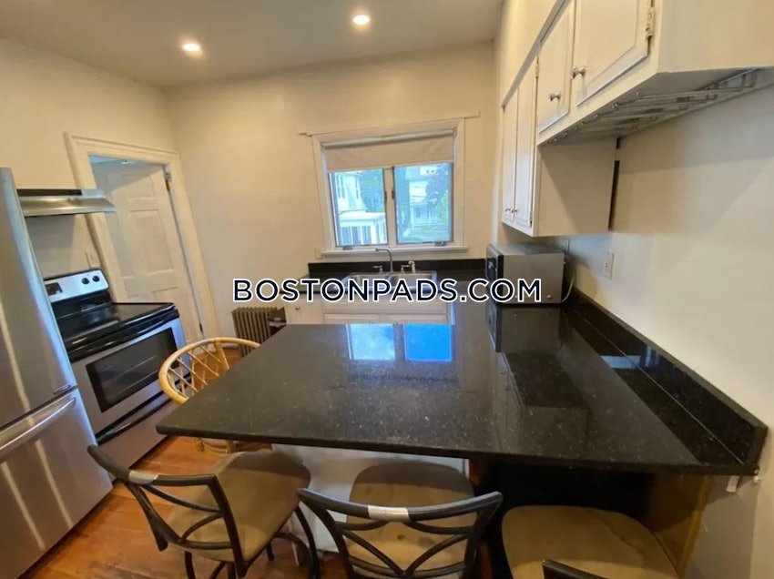 SOMERVILLE - TUFTS - 5 Beds, 1 Bath - Image 15