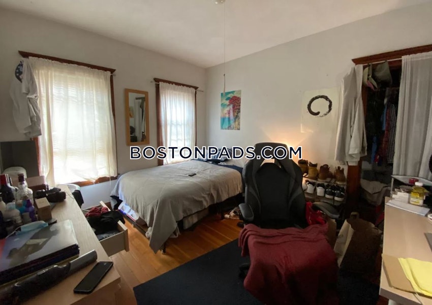 SOMERVILLE - TUFTS - 4 Beds, 1 Bath - Image 8