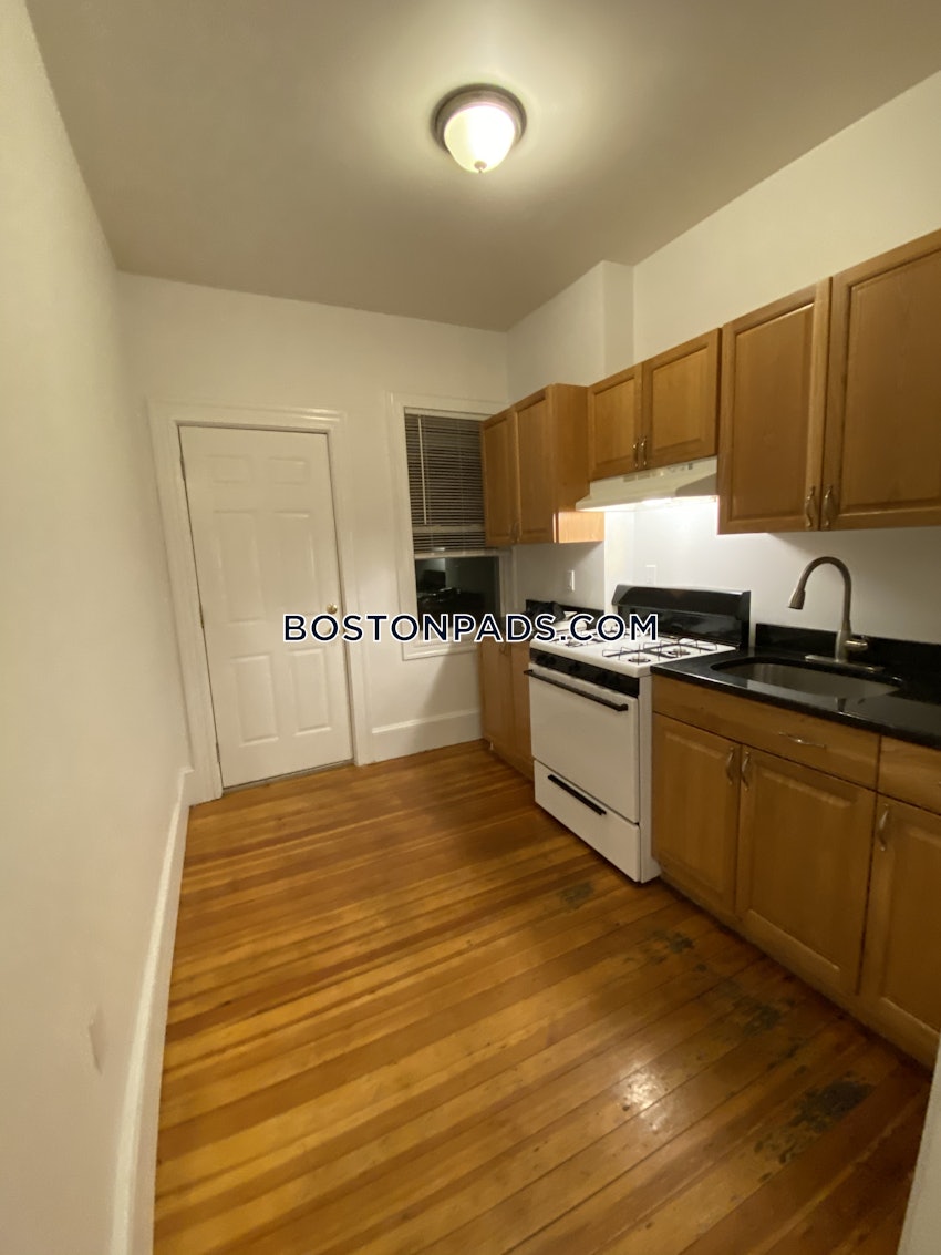 BOSTON - BEACON HILL - 3 Beds, 1 Bath - Image 5