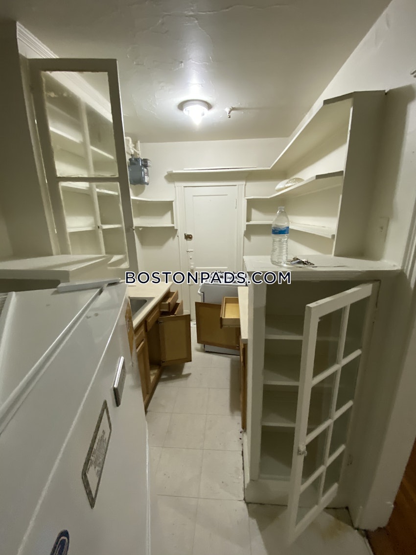 BOSTON - FENWAY/KENMORE - 1 Bed, 1 Bath - Image 17