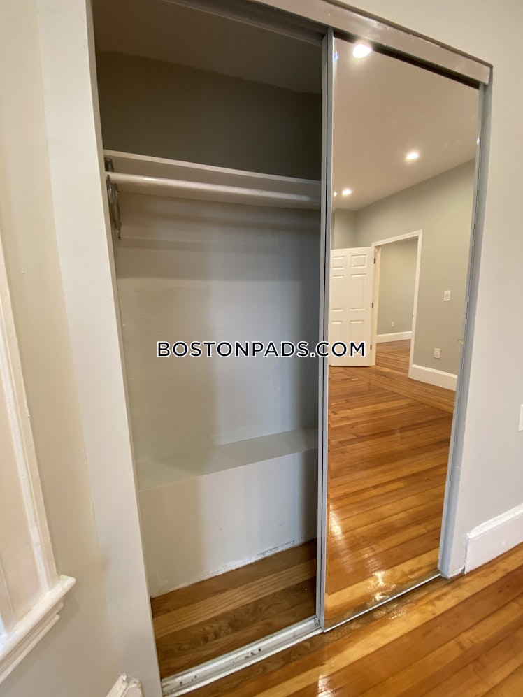 Hyde Park Ave., Boston